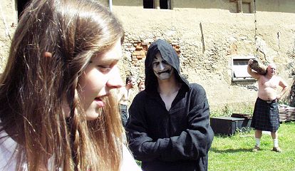 pltzlich erscheint eine dunkle, geisterhafte Gestalt, © HMW