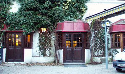 das Kaiserwalzer wirkt von Auen wie ein altes Landgasthaus