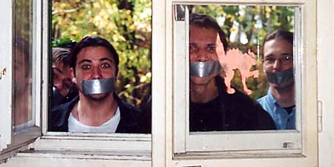 Authempeople, gefesselt und geknebelt, © Margot